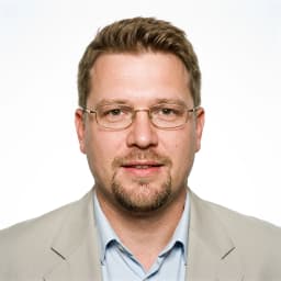 Daniel Varga